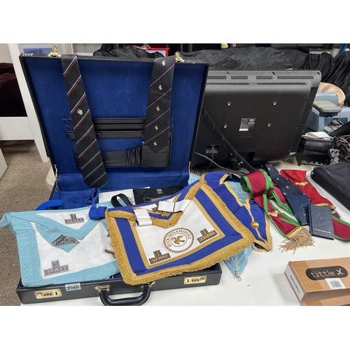 1045 - Masonic aprons plus sashes with fobs , Buckinghamshire