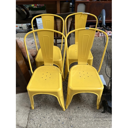 1059 - 4 x metal YELLOW chairs