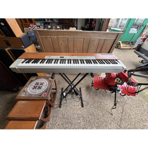 640 - Yamaha P120 electronic piano with stand & foot pedal