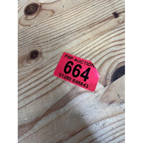 Lot 664       