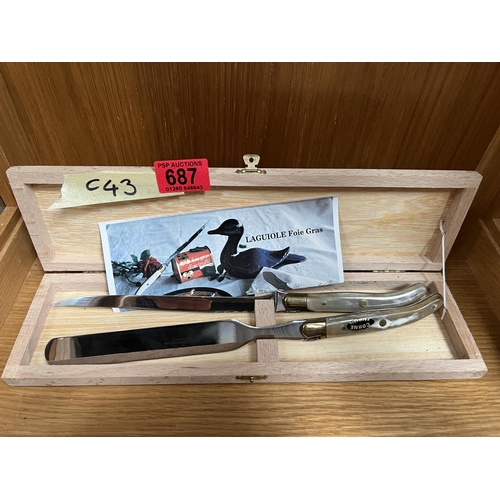 687 - Duck carving knife set