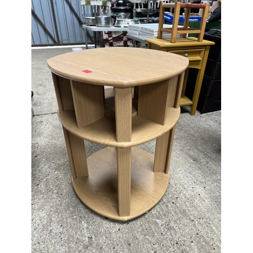 817 - swivel table