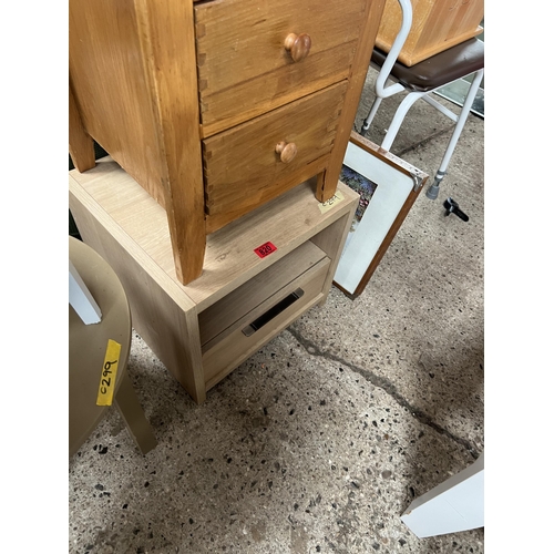 820 - bedside unit