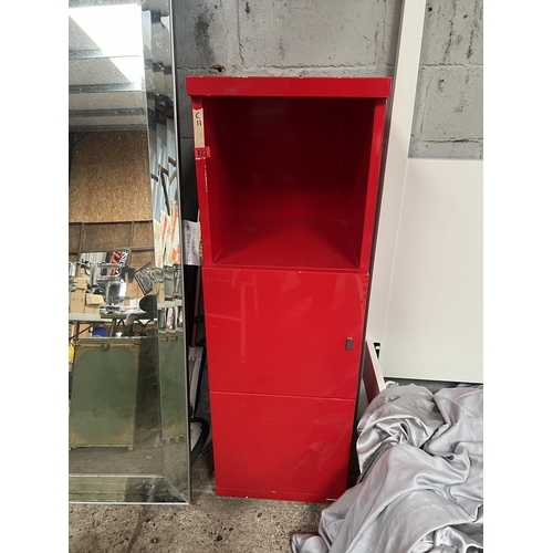 822 - red cabinet a/f