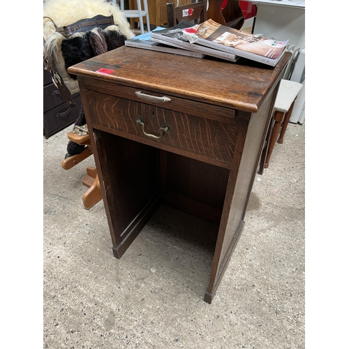 827 - oak unit with draw