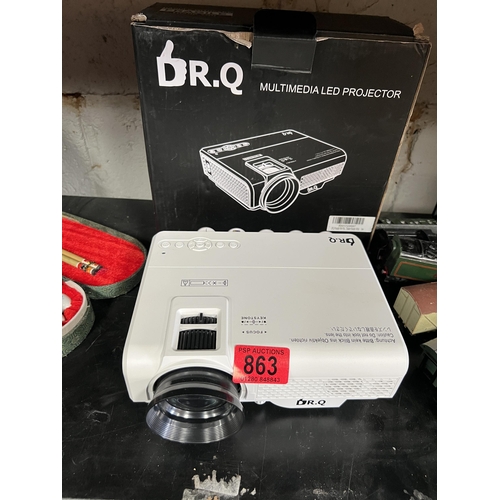 863 - Dr Q , LED projector