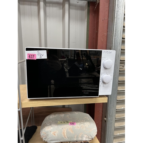 637 - Microwave oven