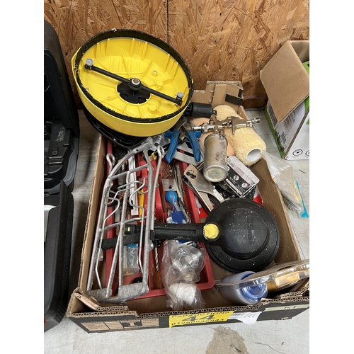 44 - tray mixed tools