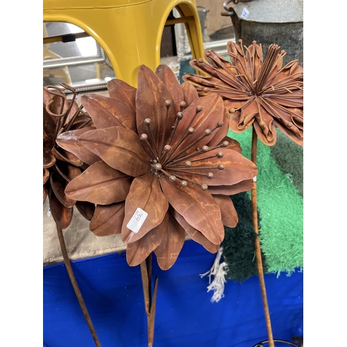 185 - Large metal flower on stick h