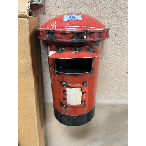 46 - metal post box bird box h221