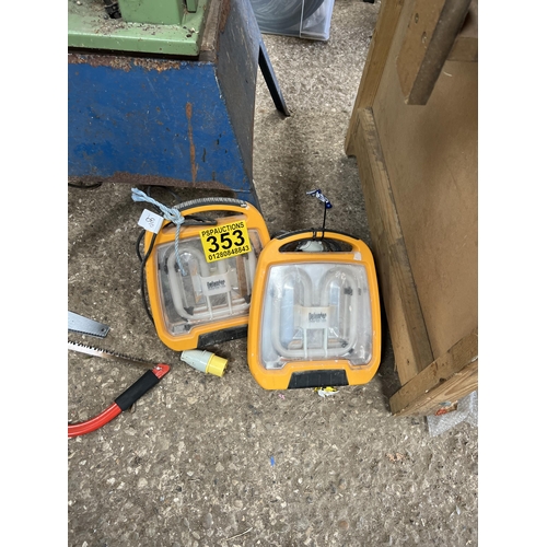 353 - 2 x 110v work lights