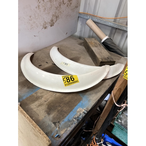 586 - pair fibre glass arches ?