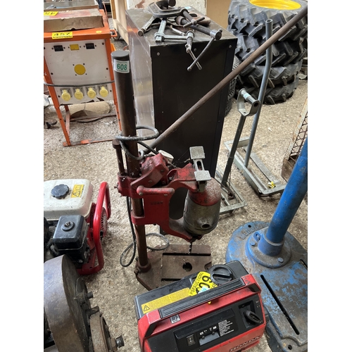 608 - WOLF pillar drill