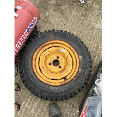 656 - tractor wheel