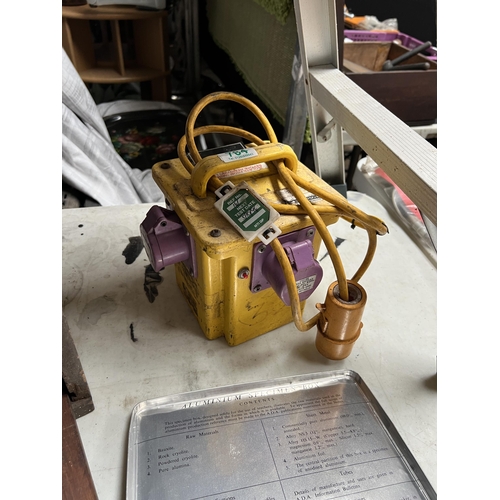 784 - 110v transformer