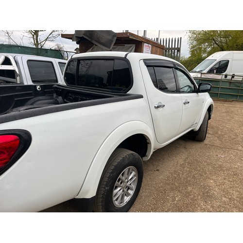 512 - Mitsubishi L200 Trojan pick up truck , 2014 , paperwork , MOT. Approx 140.000 miles on clock