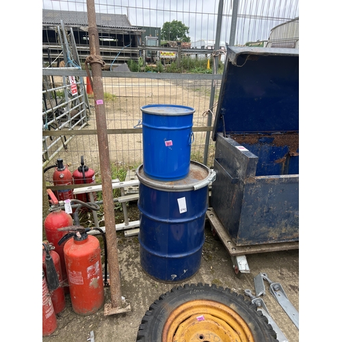 561 - 2 x storage drums