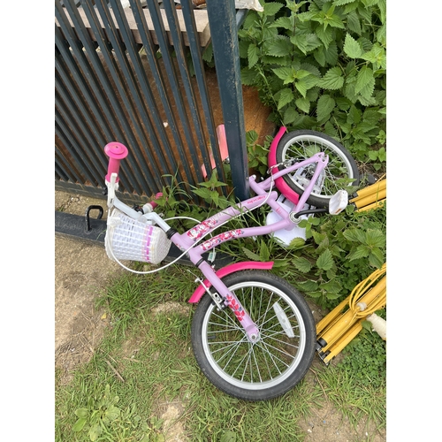 572 - child’s bike