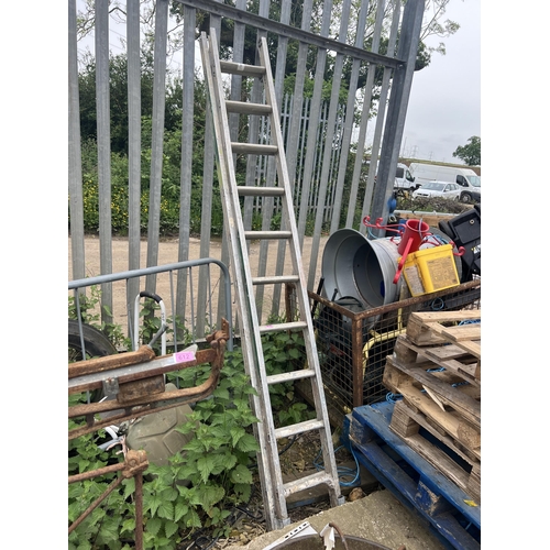 614 - aluminium ladders