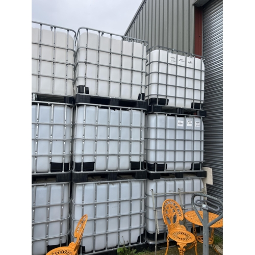 760 - IBC water tank pallet  1000 litre , very clean used once for food products