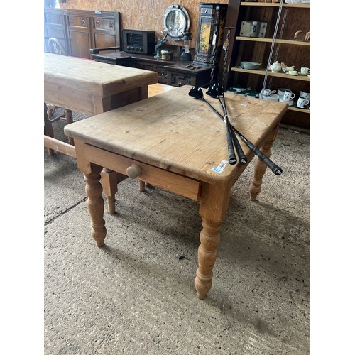 643 - Pine Kitchen table with single draw at one end 122cm x 80cm x 77cm