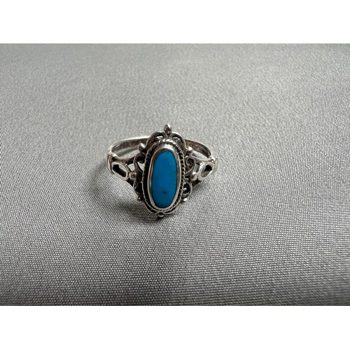 678 - Silver ring with Turquoise stone