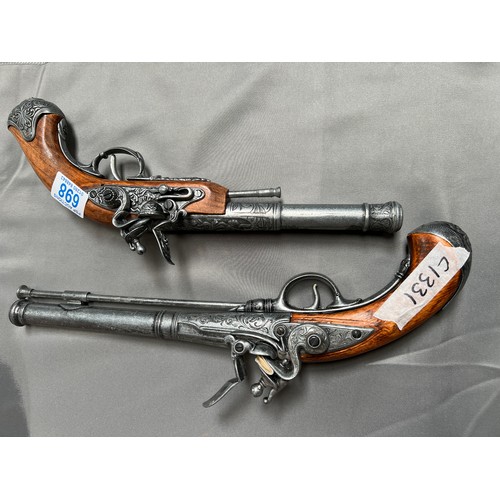 698 - Pair replica muskets