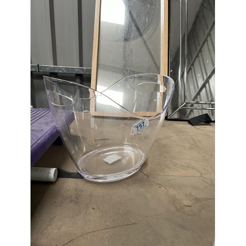 757 - Clear Perspex ice bucket