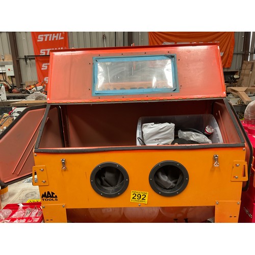 292 - LARGE Sand Blasting cabinet SBC 420 , fitted with blast gun , foot control / light , plus crate spar... 