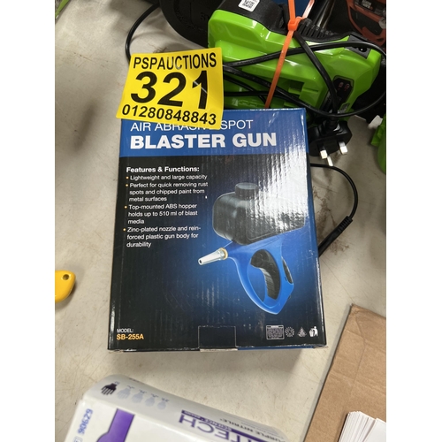 321 - new boxed spot Blaster gun