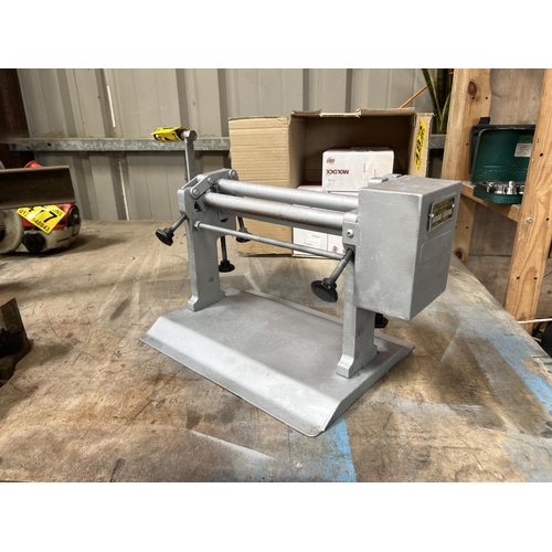 481 - Sheet metal roller