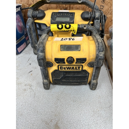 68 - Dewalt site radio