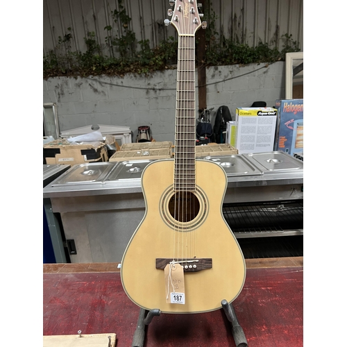 187 - Acoustic Guitar Performer 1/2 size