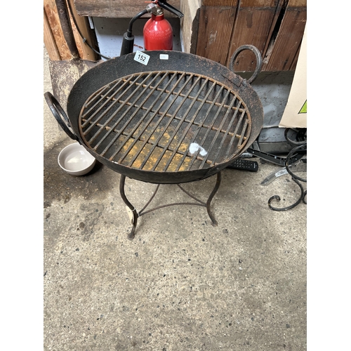 152 - Fire pit on stand h235