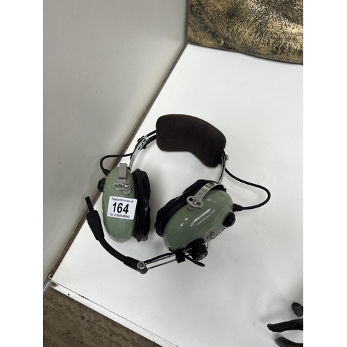 164 - Pilots headphones set