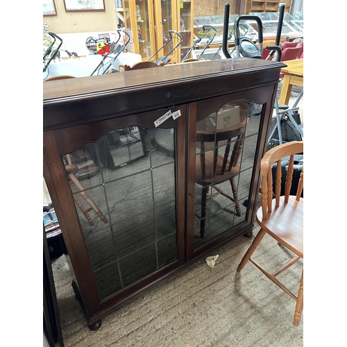 408 - Vintage display cabinet a/f