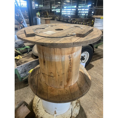 287 - Large wood cable reel