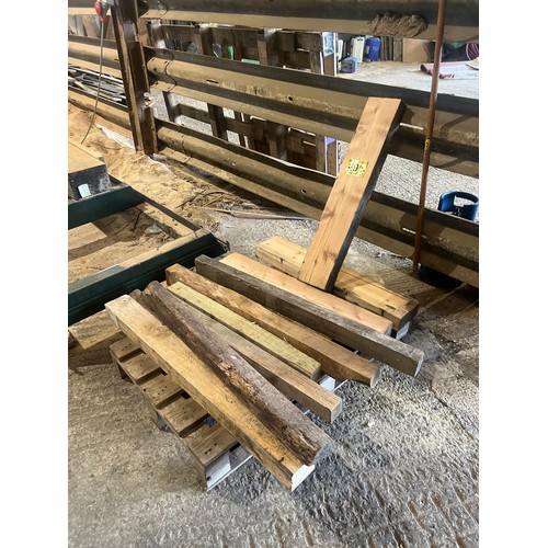 291 - Pallet mixed reclaimed wood