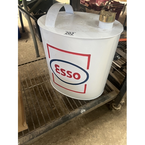 202 - H357 ESSO can