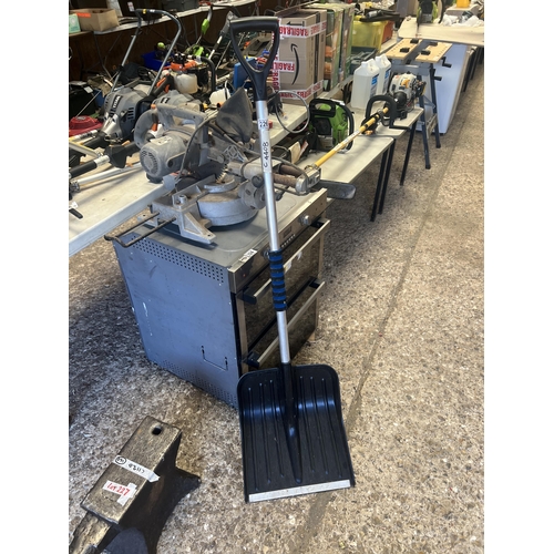 226 - snow/grain shivel