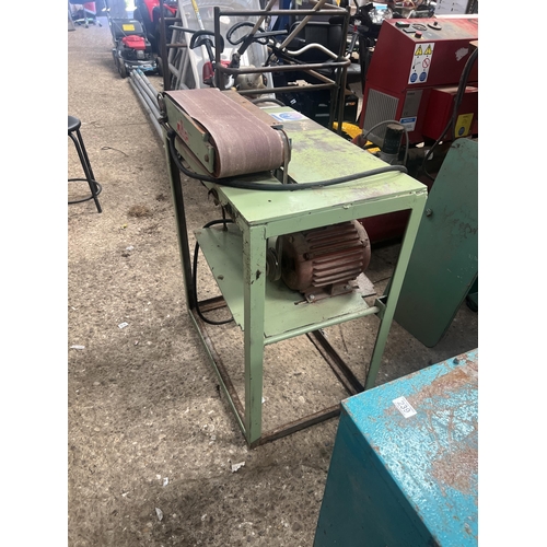 240 - belt sander