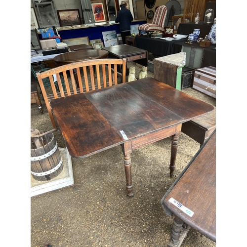 623 - drop leaf table