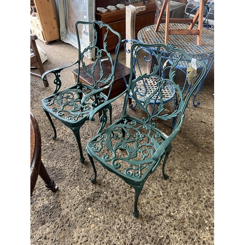 630 - x 2 green metal garden chairs