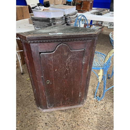 635 - oak corner cabinet