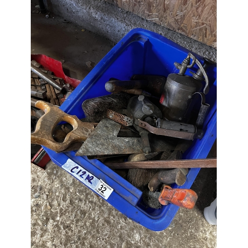 32 - mixed lot inc saws