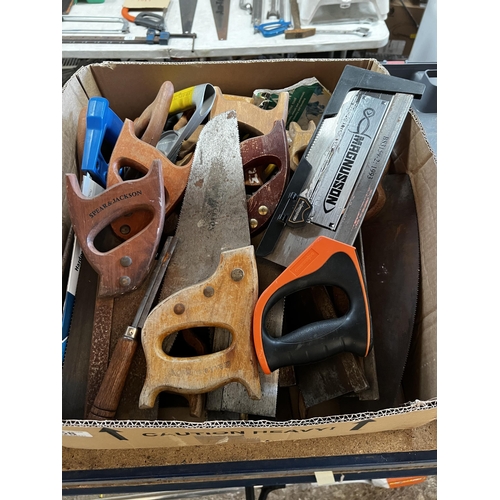 68 - box of saws