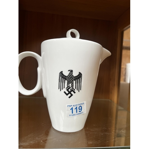 119 - RG157 German coffee pot