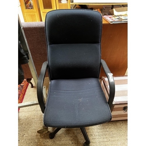 495 - office chair