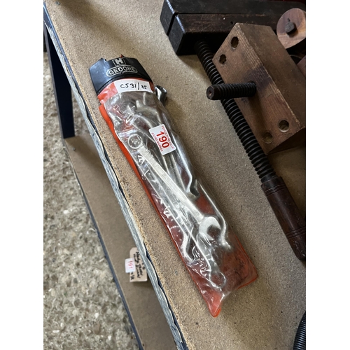 190 - pack of new spanners
