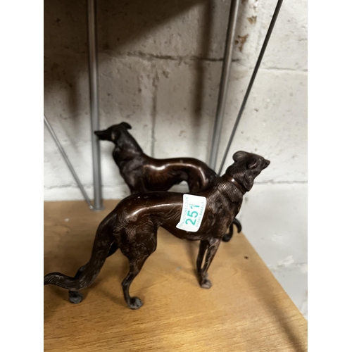 251 - H111 bronze dogs x 2